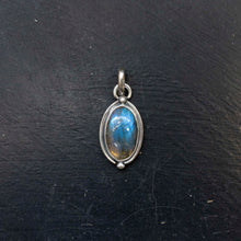 Load image into Gallery viewer, 10: Labradorite Pendant
