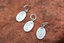 Load image into Gallery viewer, Sacred Heart Engraved Pendant
