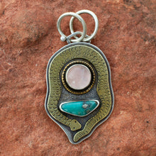 Load image into Gallery viewer, Serpent talisman rosequartz
