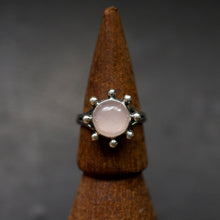 Load image into Gallery viewer, Rose Quartz Hekate Ring
