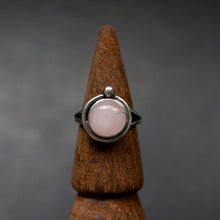 Load image into Gallery viewer, Rose Quartz Orbit Ring
